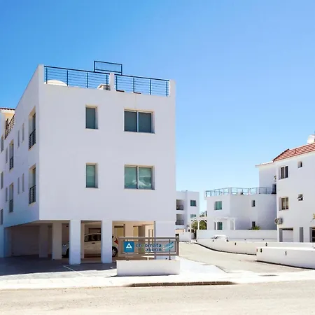 Seabreeze 200m Away From The Sea Apartament Paralimni