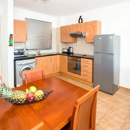 Seabreeze 200m Away From The Sea * Paralimni