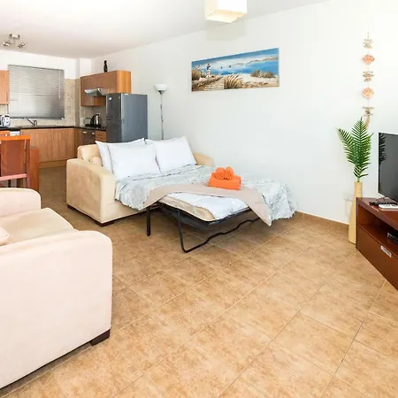 Appartamento Seabreeze 200m Away From The Sea