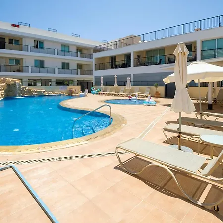 Seabreeze 200m Away From The Sea