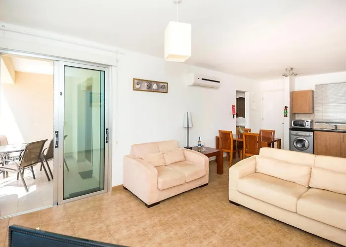 아파트 Seabreeze 200m Away From The Sea 파라림니