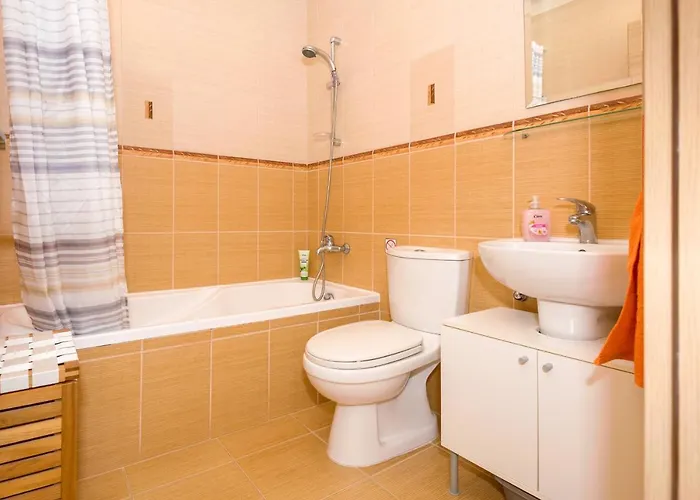 Seabreeze 200m Away From The Sea *